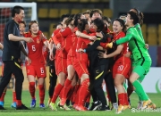 关于竞赛策略：女足比赛现场战术分析专家呈现即时解说的信息